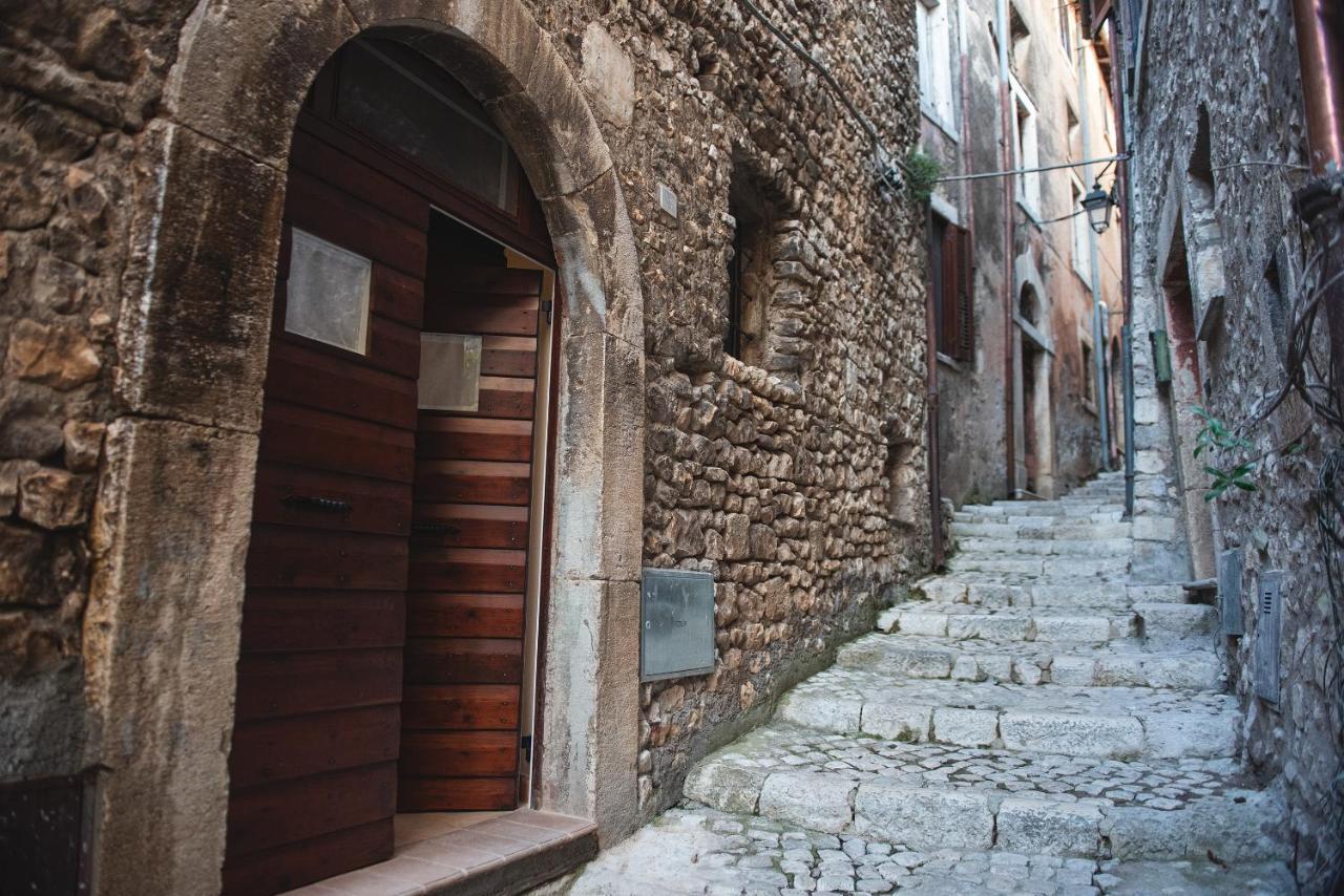 Aurora Medieval House Sermoneta Exteriör bild